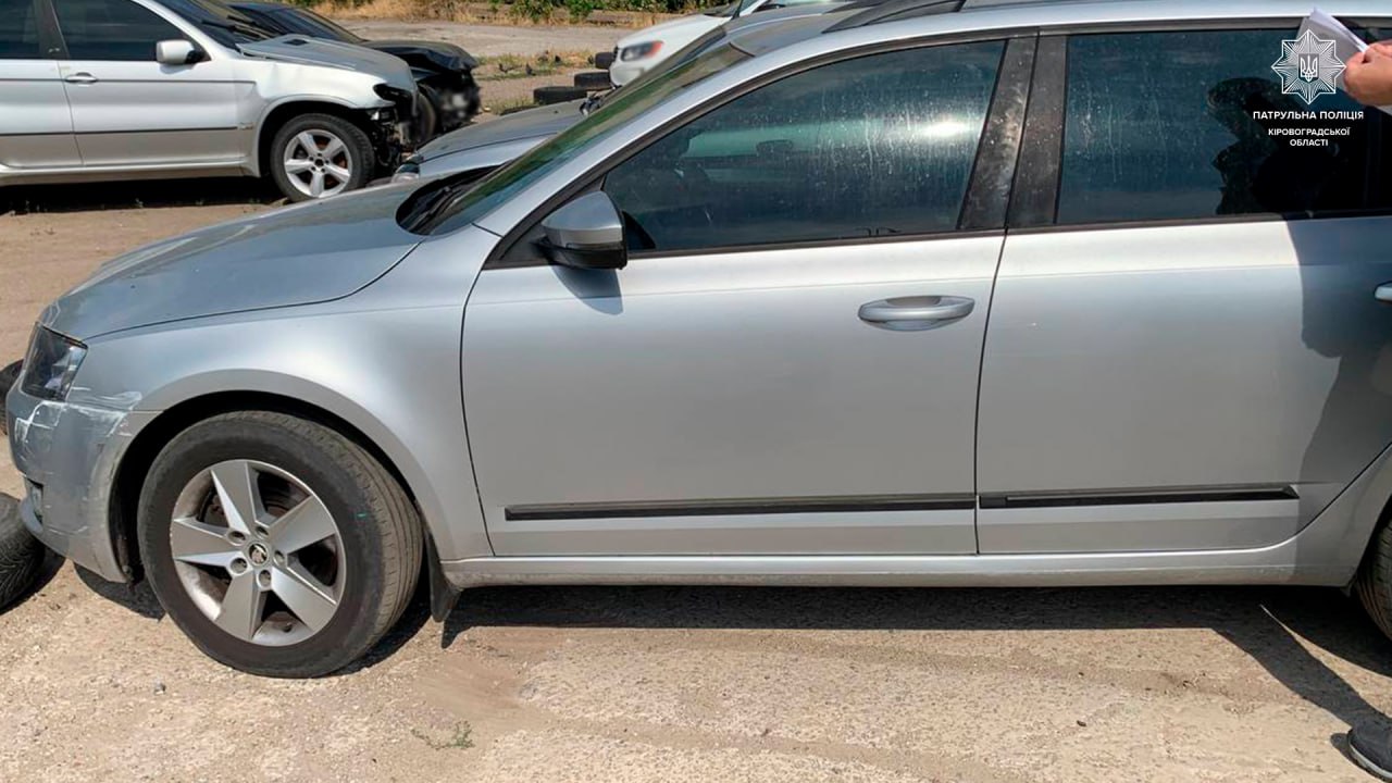 Нетверезий водiй скоїв ДТП у Кропивницькому, а потiм втiк