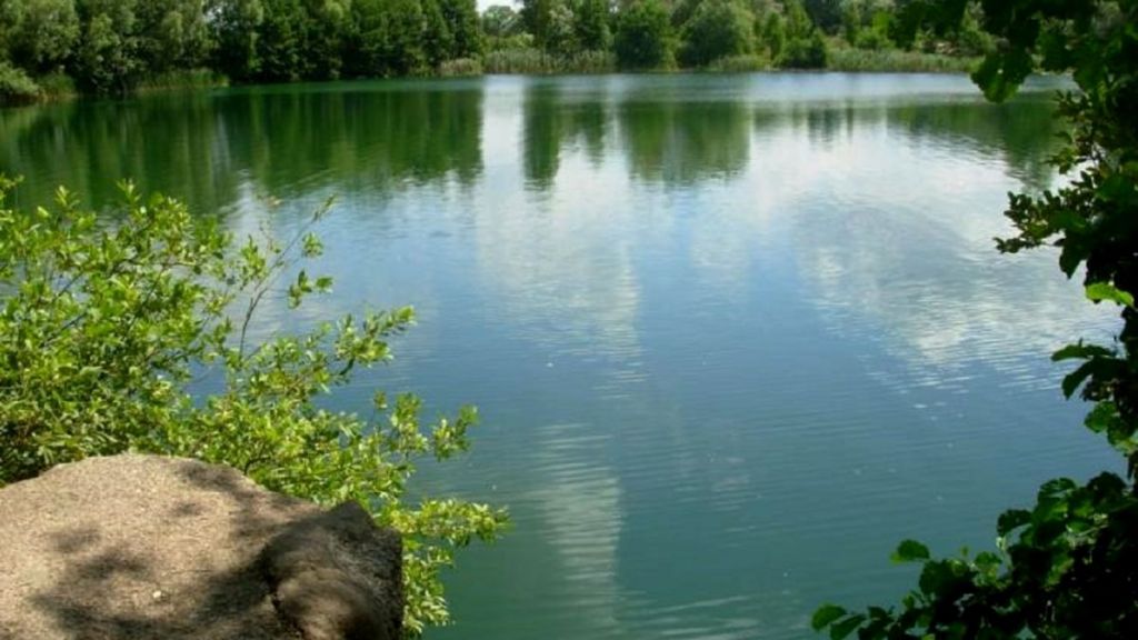 На Кiровоградщинi орендар “забув” повернути водойму громадi