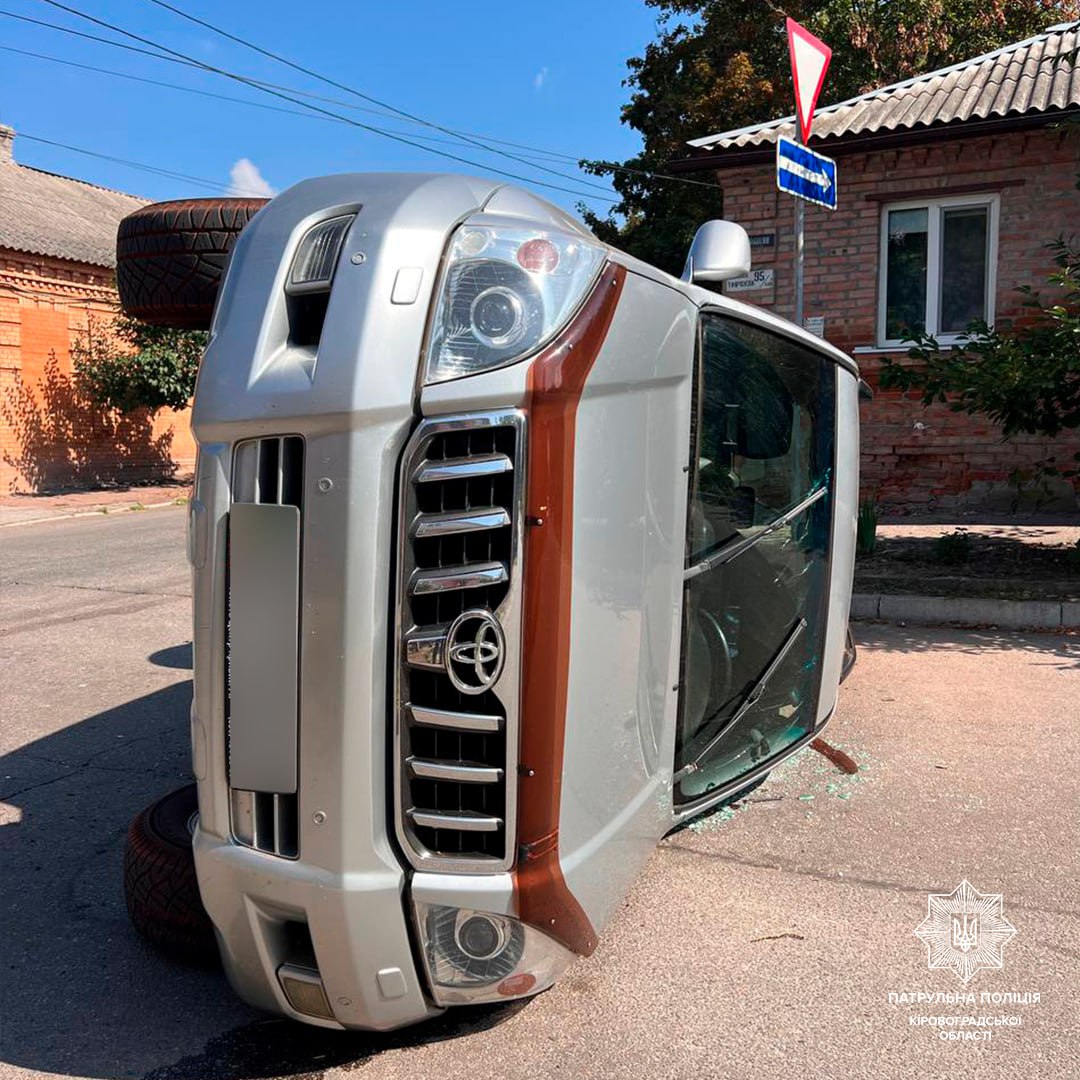 У Кропивницькому перекинулася автiвка