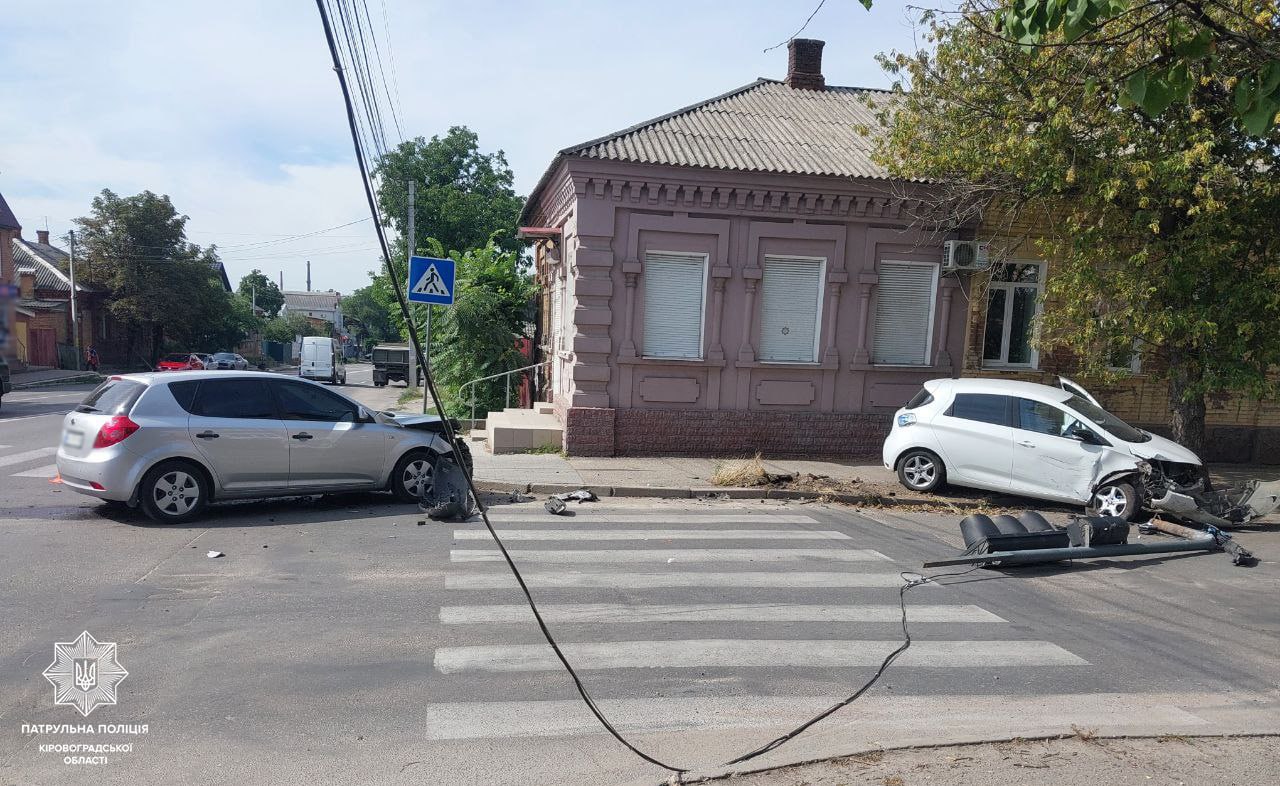 У центрі Кропивницького водій Kia став винуватцем ДТП