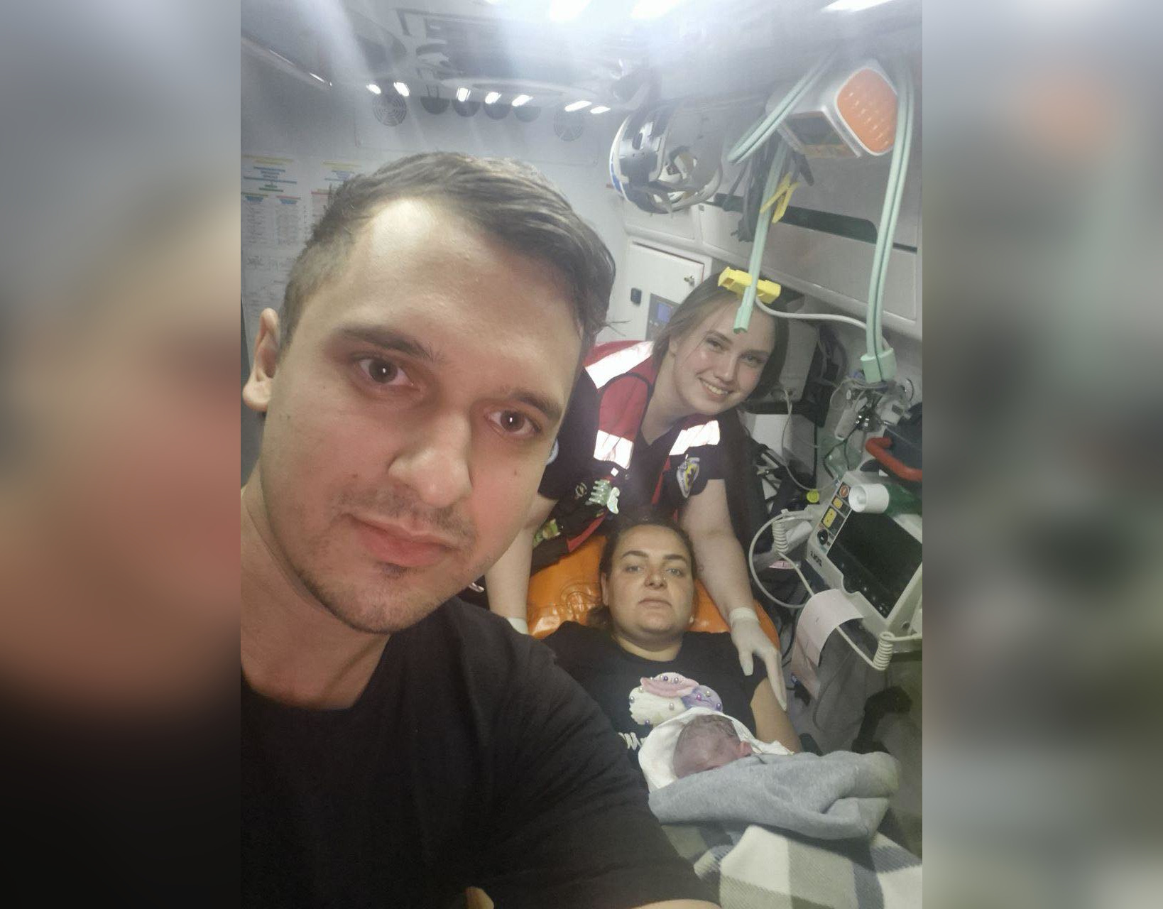 Жителька Кіровоградщини народила у кареті “швидкої” по дорозі до лікарні