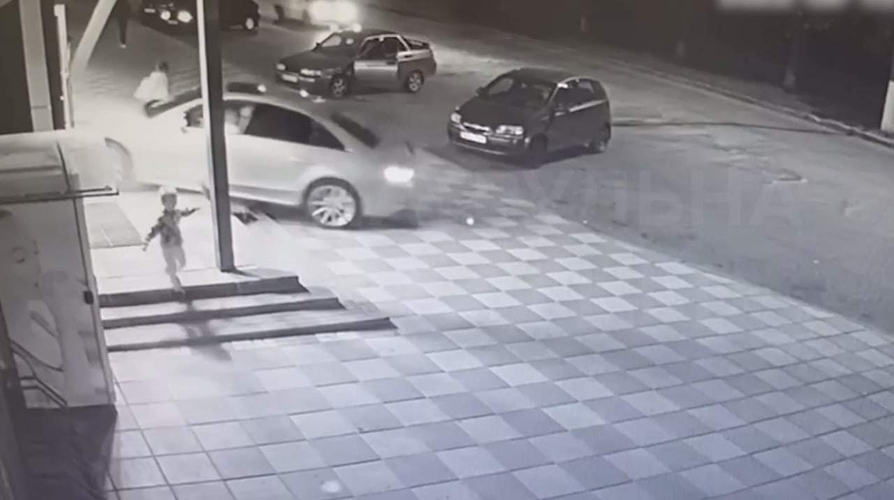 У Кропивницькому водійка ледь не збила дитину