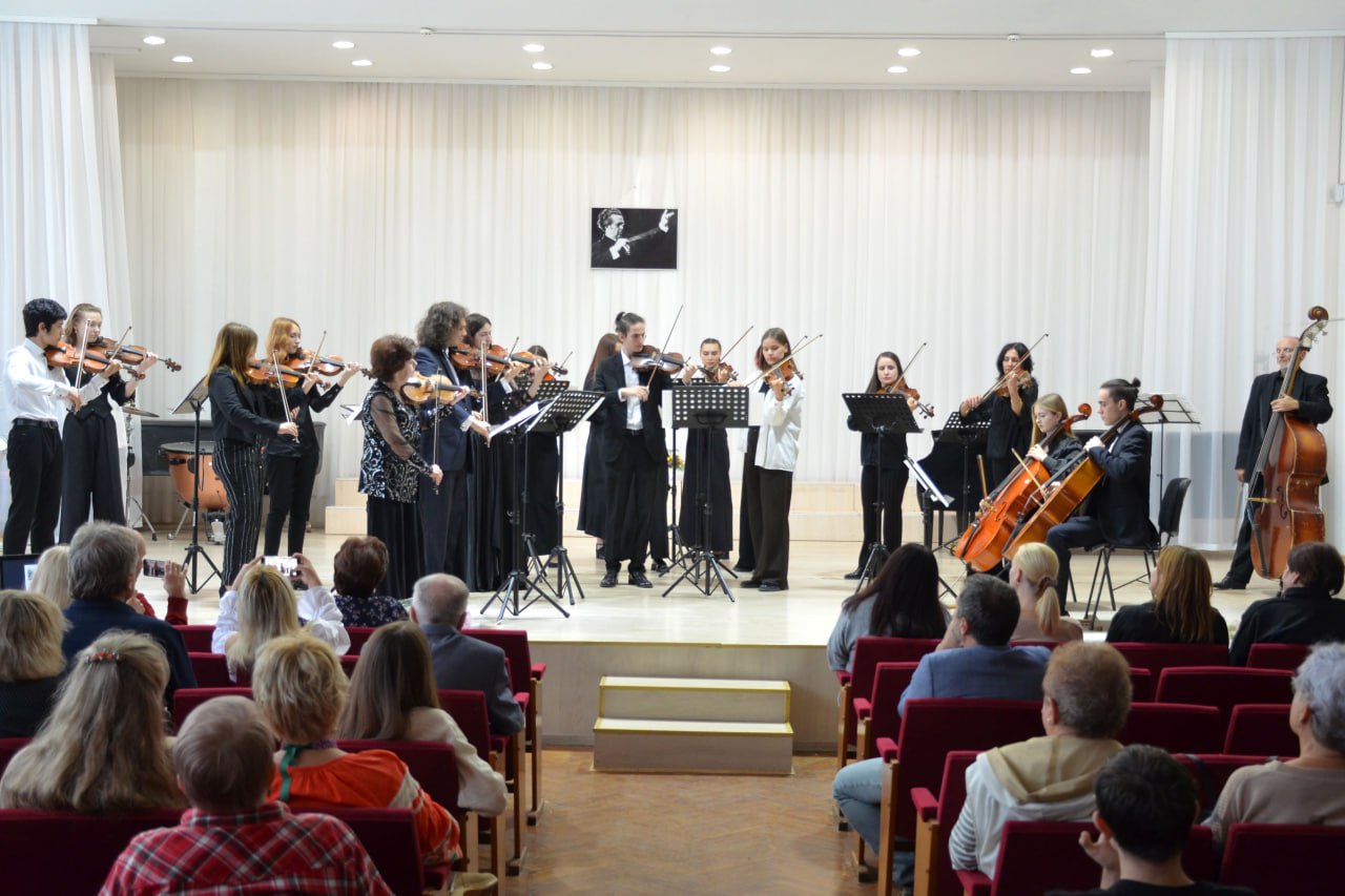 На Кіровоградщині відзначили віковий ювілей педагога і диригента Юрія Хілобокова