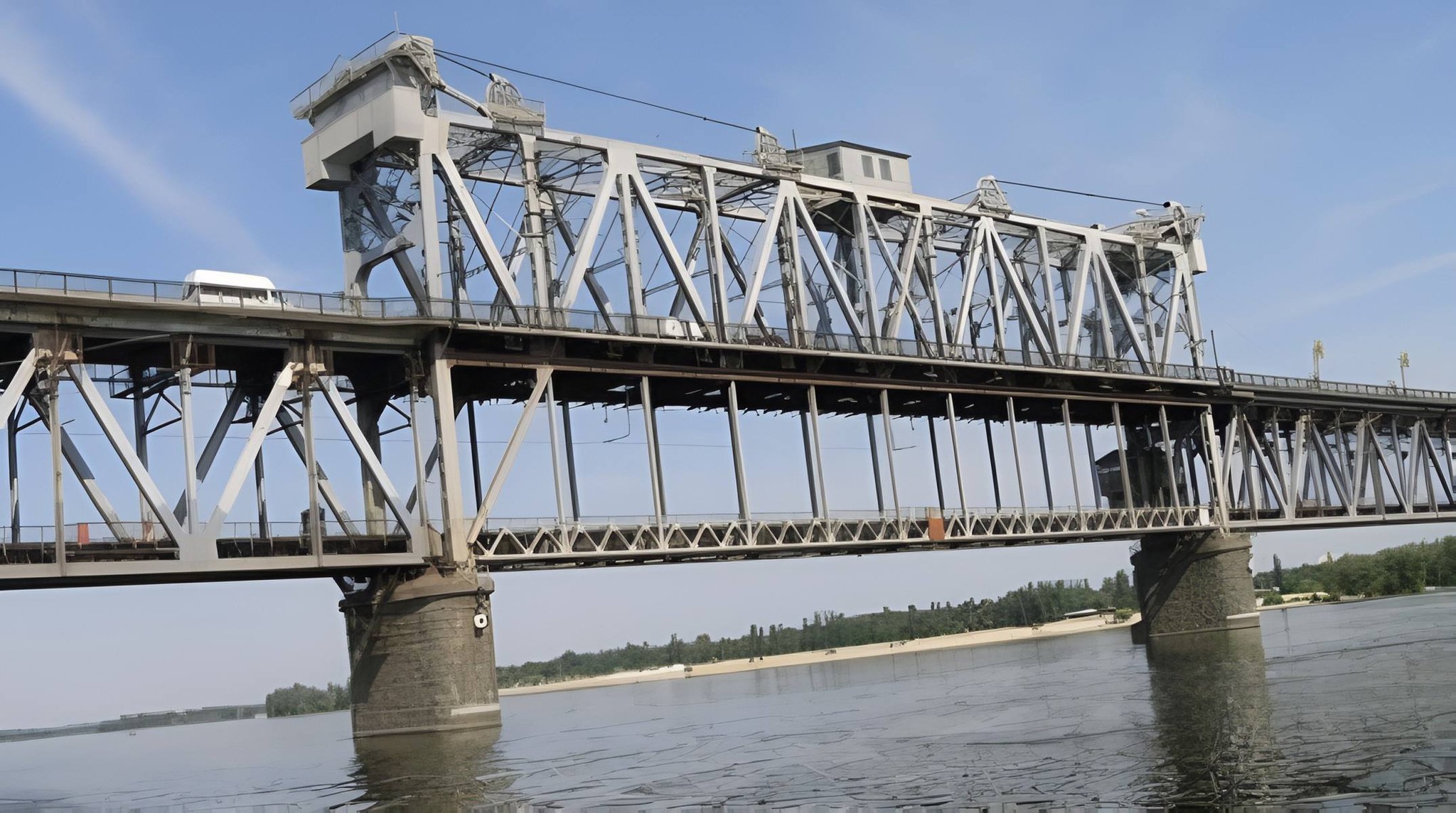 Через перекриття мосту, відбудуться зміни в курсуванні автобусів на Кіровоградщині