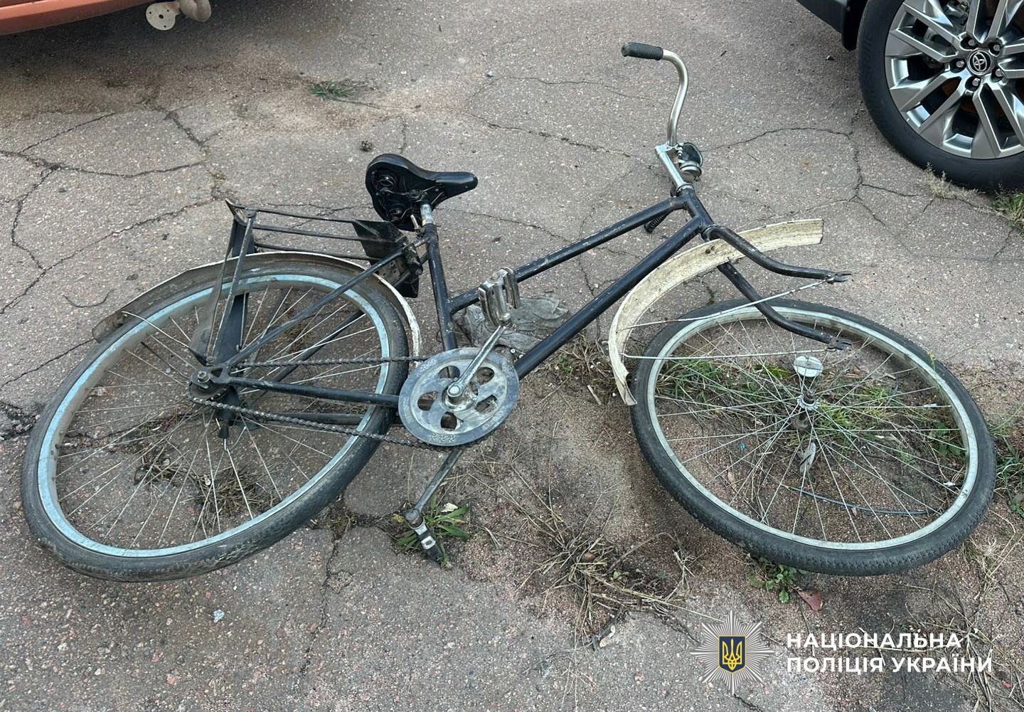 Поліцейські Кіровоградщини розслідують ДТП, у якій травмувався велосипедист