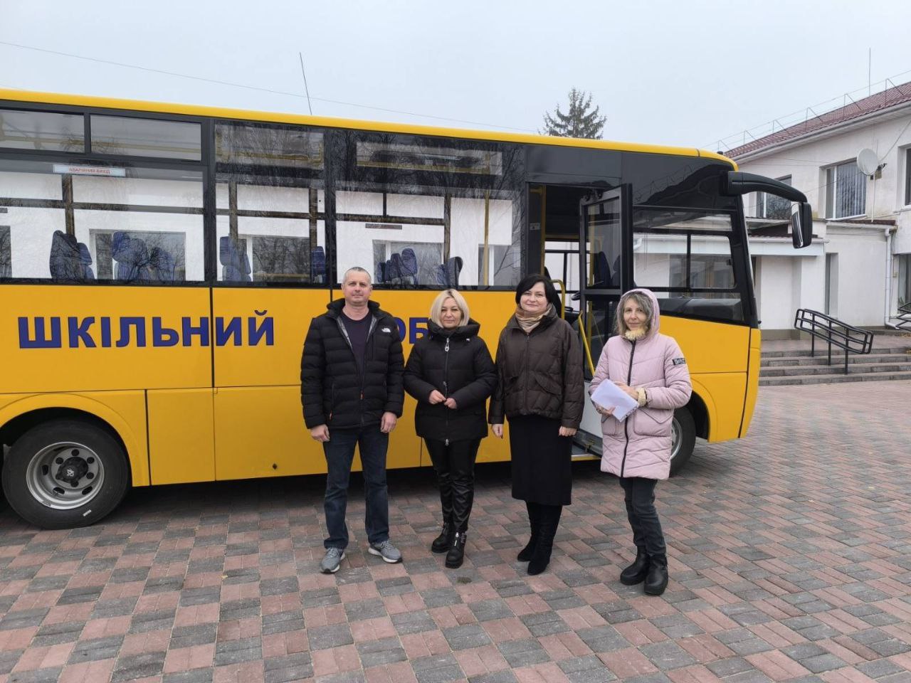 В громаді на Кіровоградщині придбали автобус для учнів ліцею