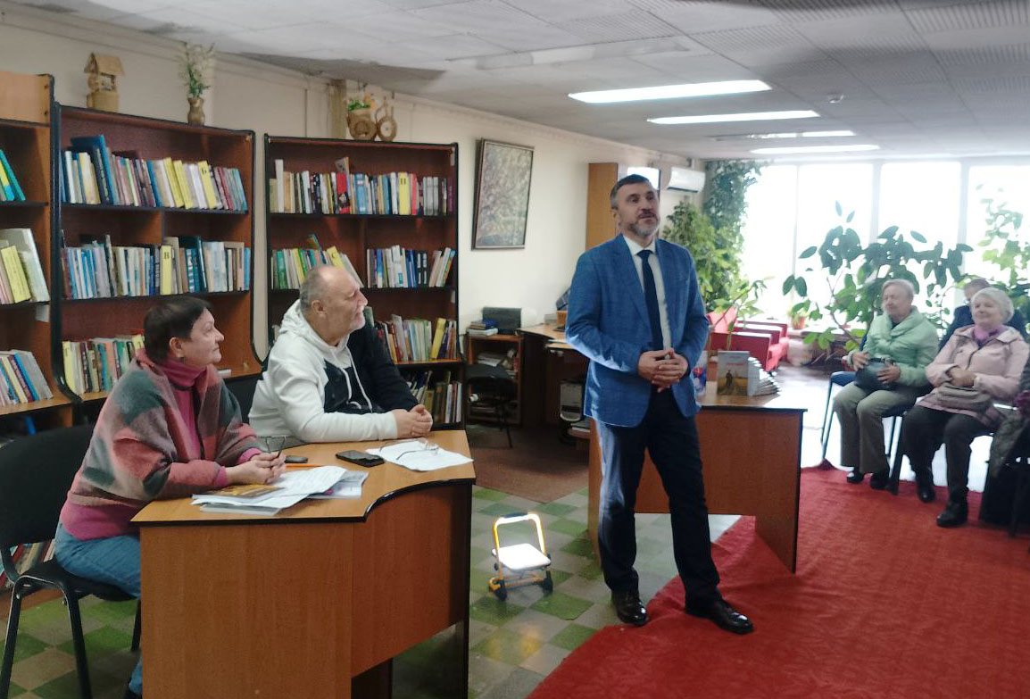 У Кропивницькому презентували збірку п’єс Миколи Барабулі «Подих кохання»