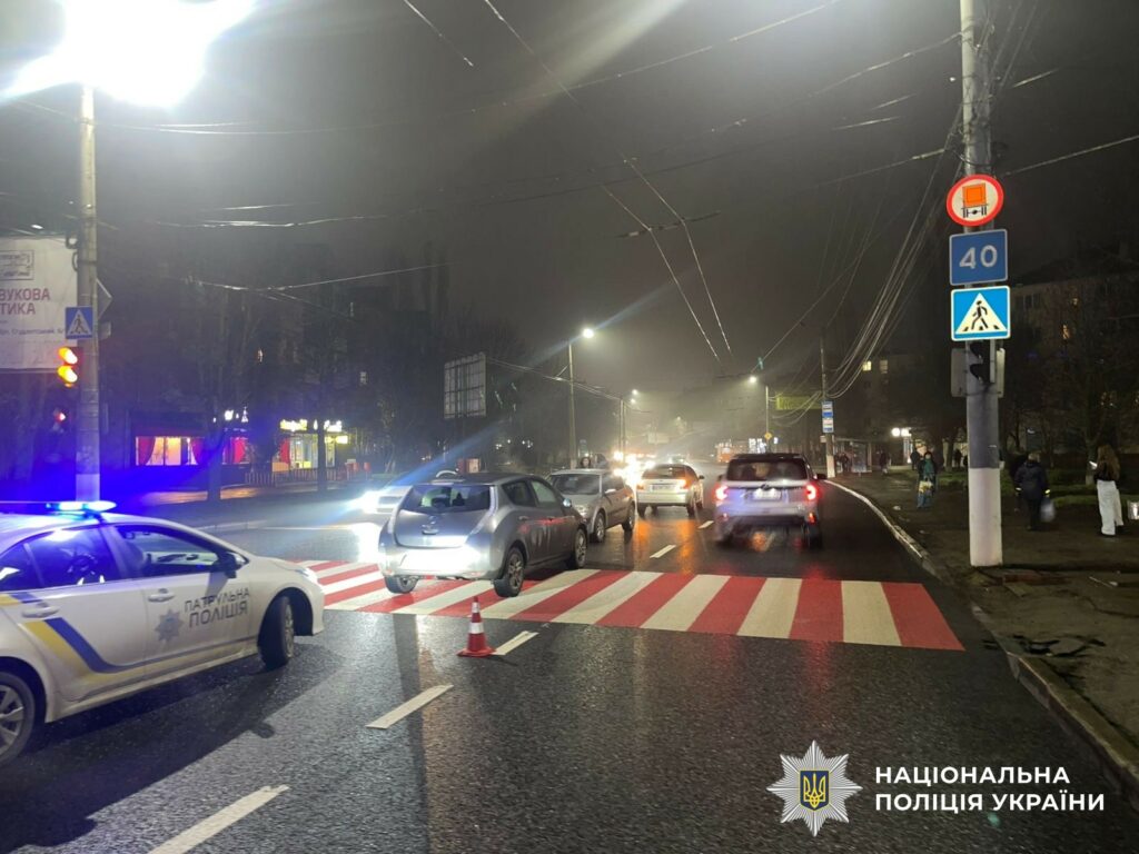 На пішохідному переході у Кропивницькому збили жінку