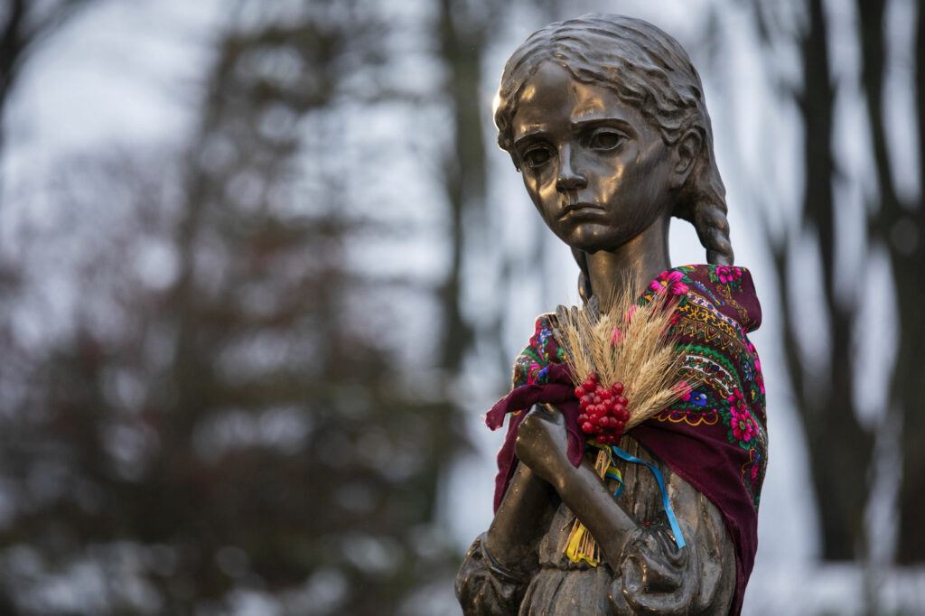 21 листопада Україна вшановує День пам’яті жертв Голодоморів