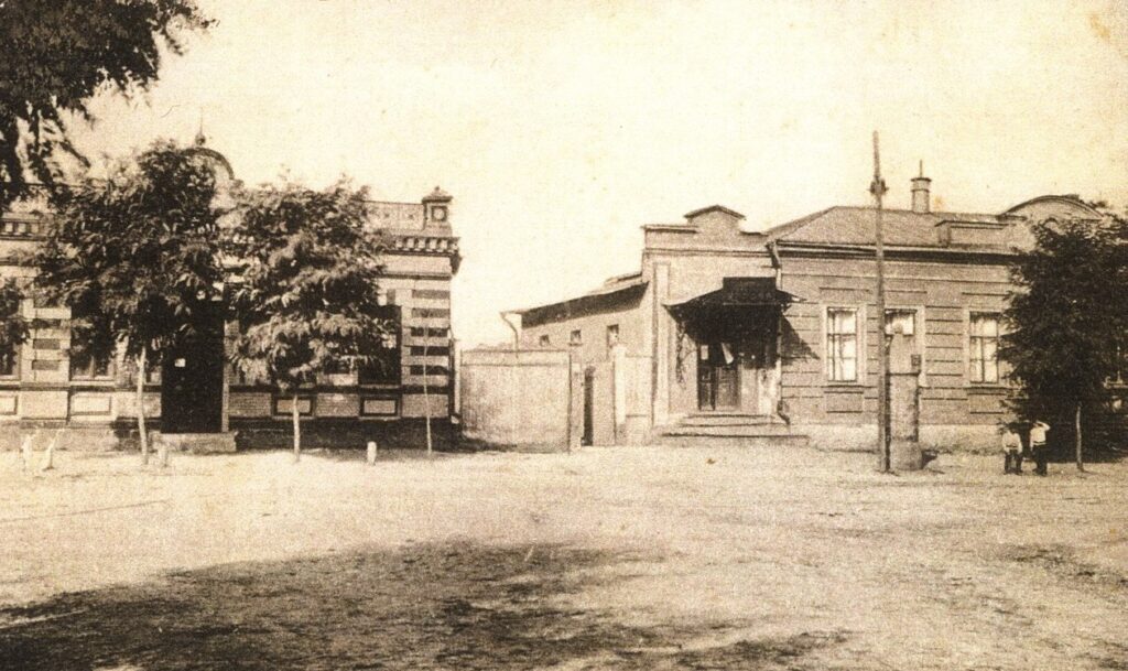 На Кіровоградщині через суд змусили зберегти будівлю Першої міської бібліотеки