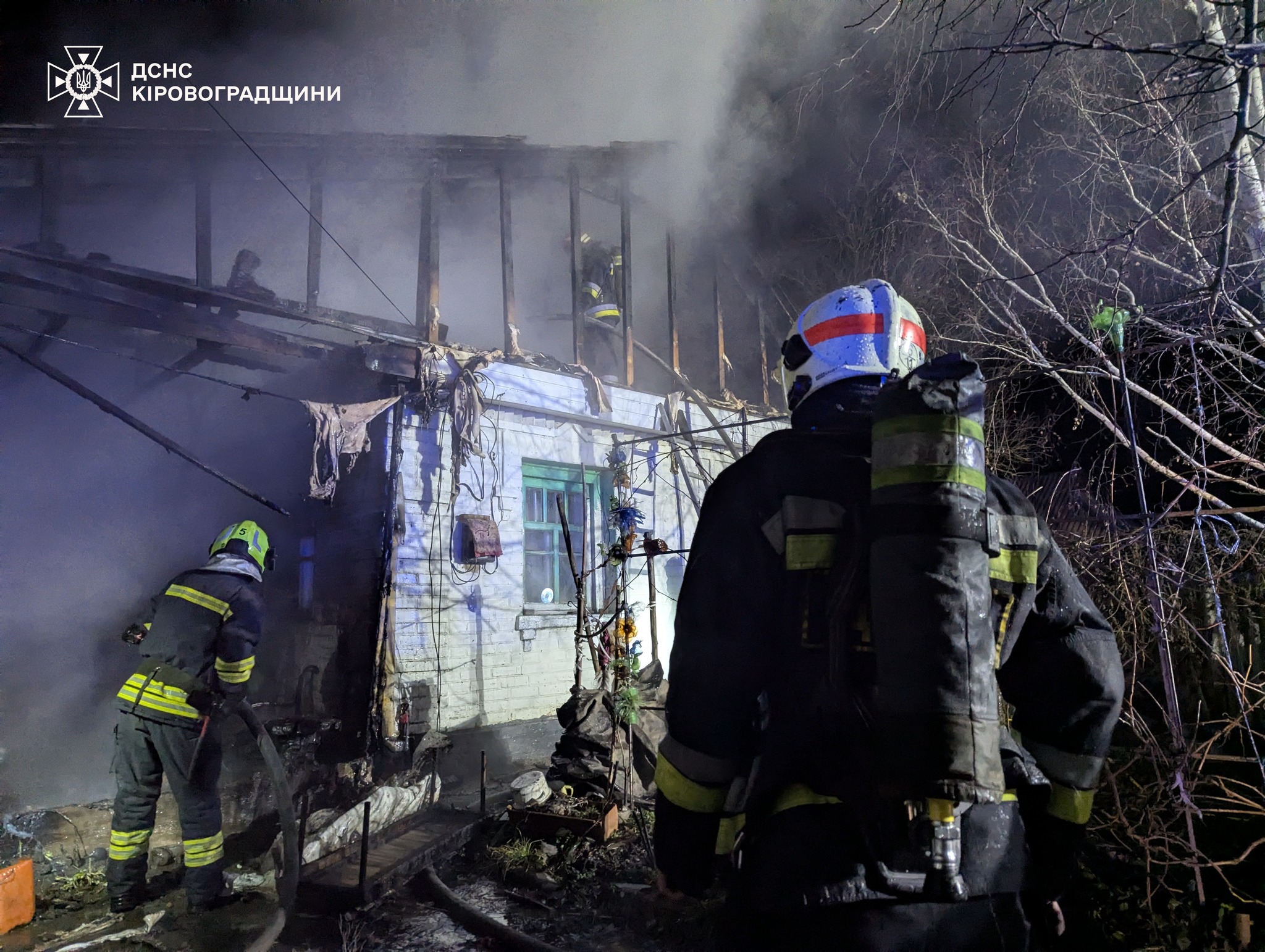Під час пожежі на Кіровоградщині врятували жінку