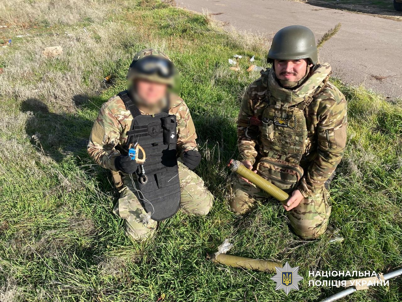 За два місяці вибухотехнiки Кiровоградщини знищили понад 700 вибухiвок на Херсонщинi