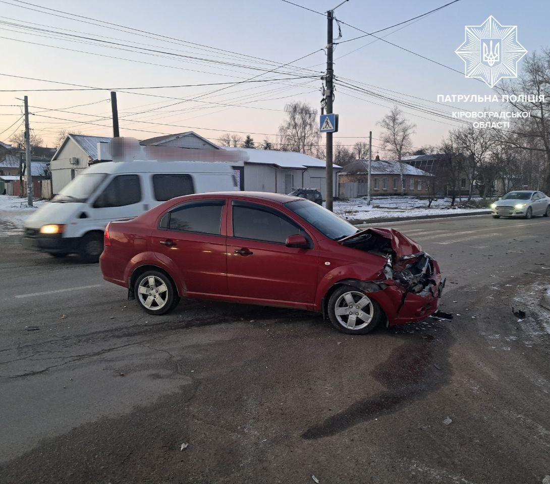 Неуважнiсть за кермом призвела до ДТП у Кропивницькому