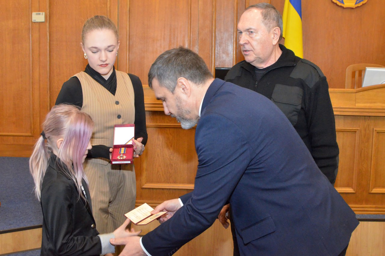 У Кропивницькому вручили державні нагороди рідним полеглих та зниклих без вісті захисників України