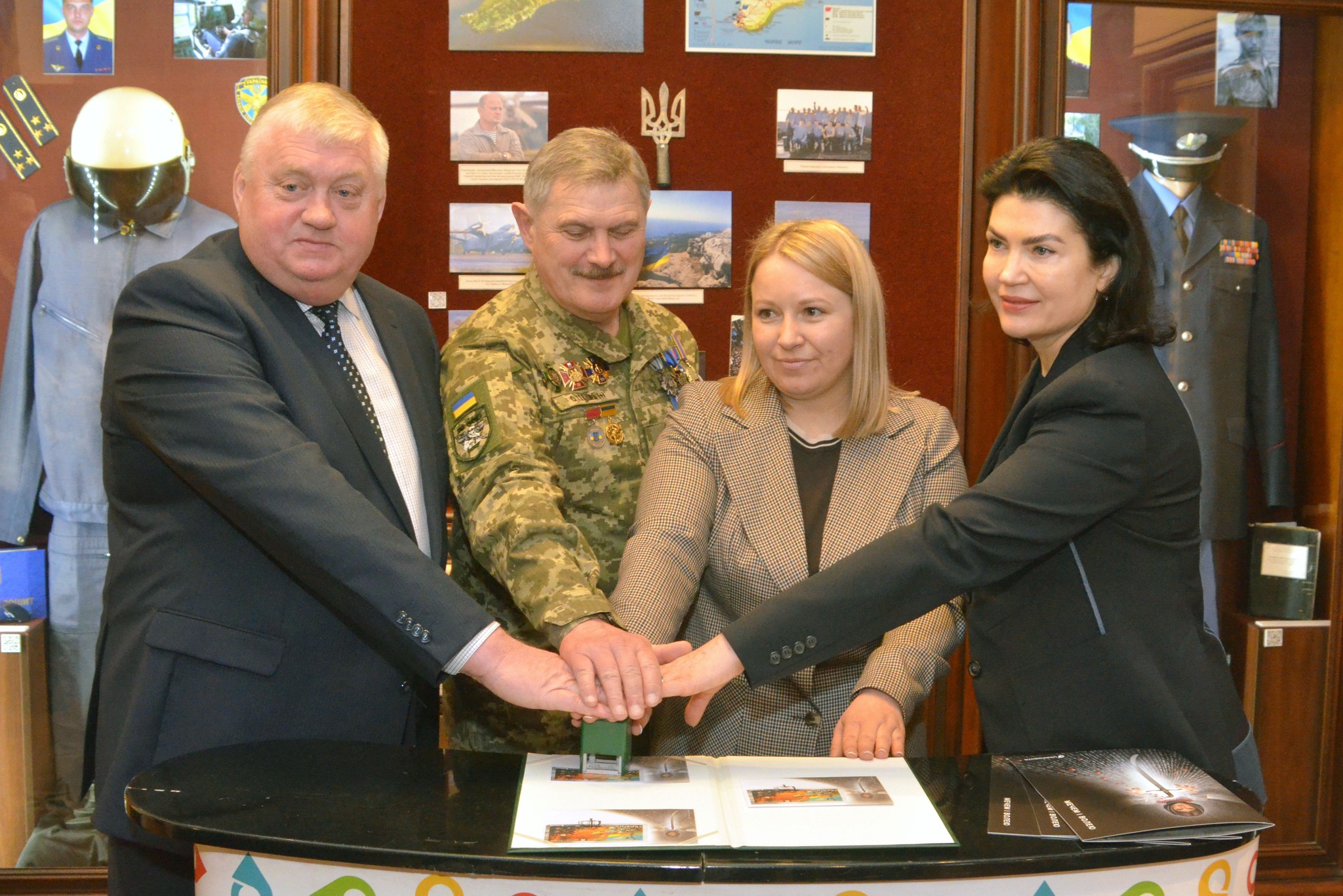 У Кропивницькому відбулося погашення марки “Мечем і волею”