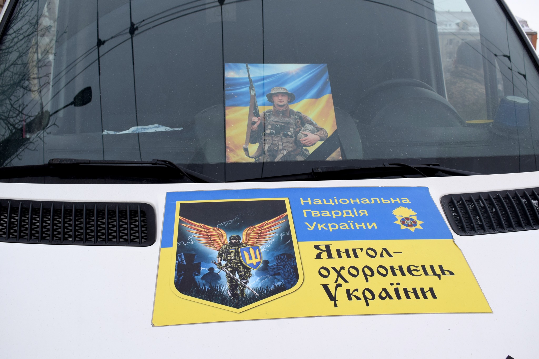 В останнiй путь провели 21-рiчного воїна з Кропивницького