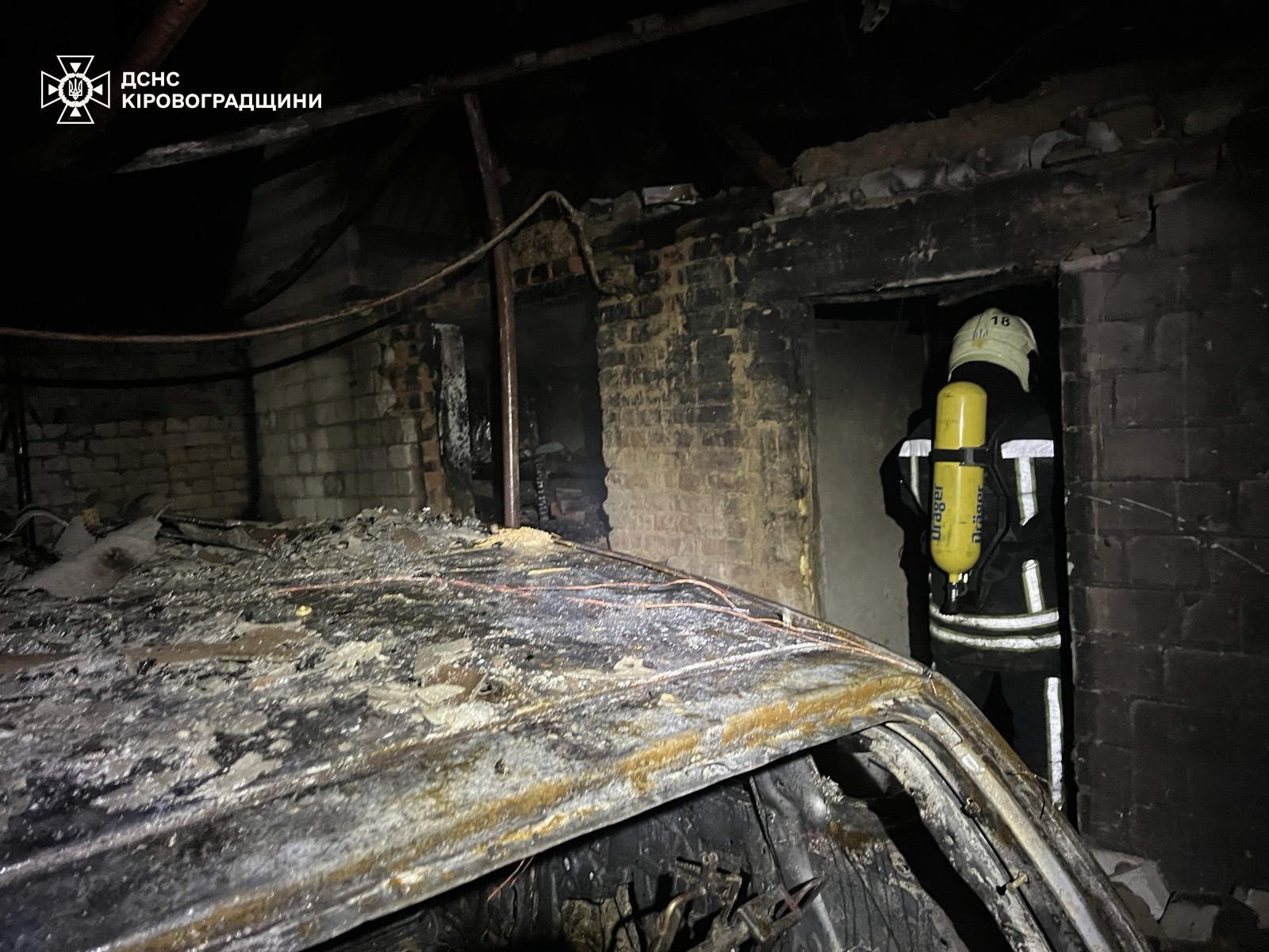 У Кропивницькому районi горiли гараж та автомобiль