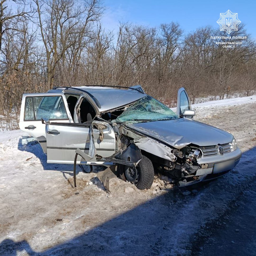 На Кіровоградщині водій під час обгону скоїв ДТП