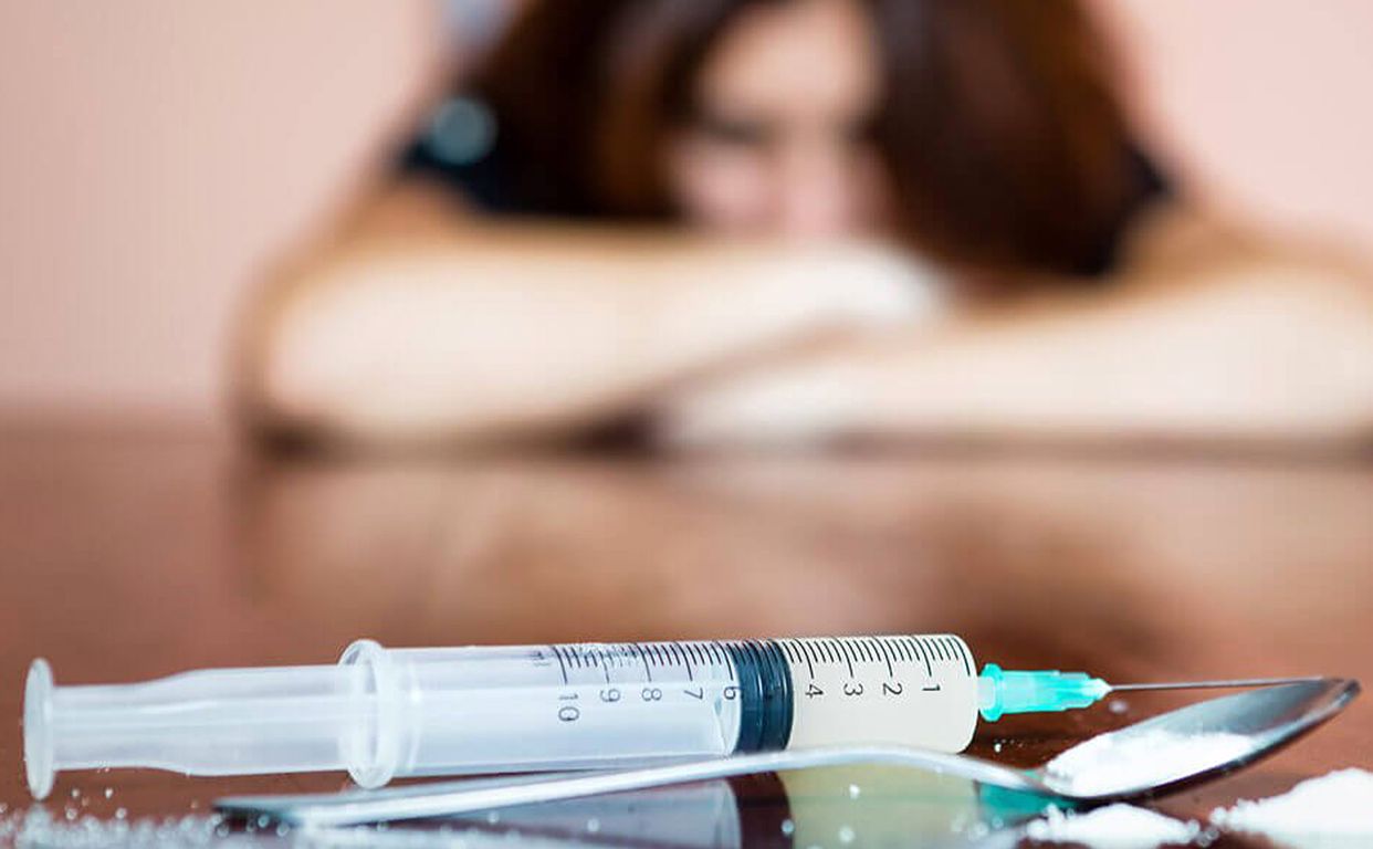 Житель Кіровоградщини торгував наркотиками та створив “наркопритон”