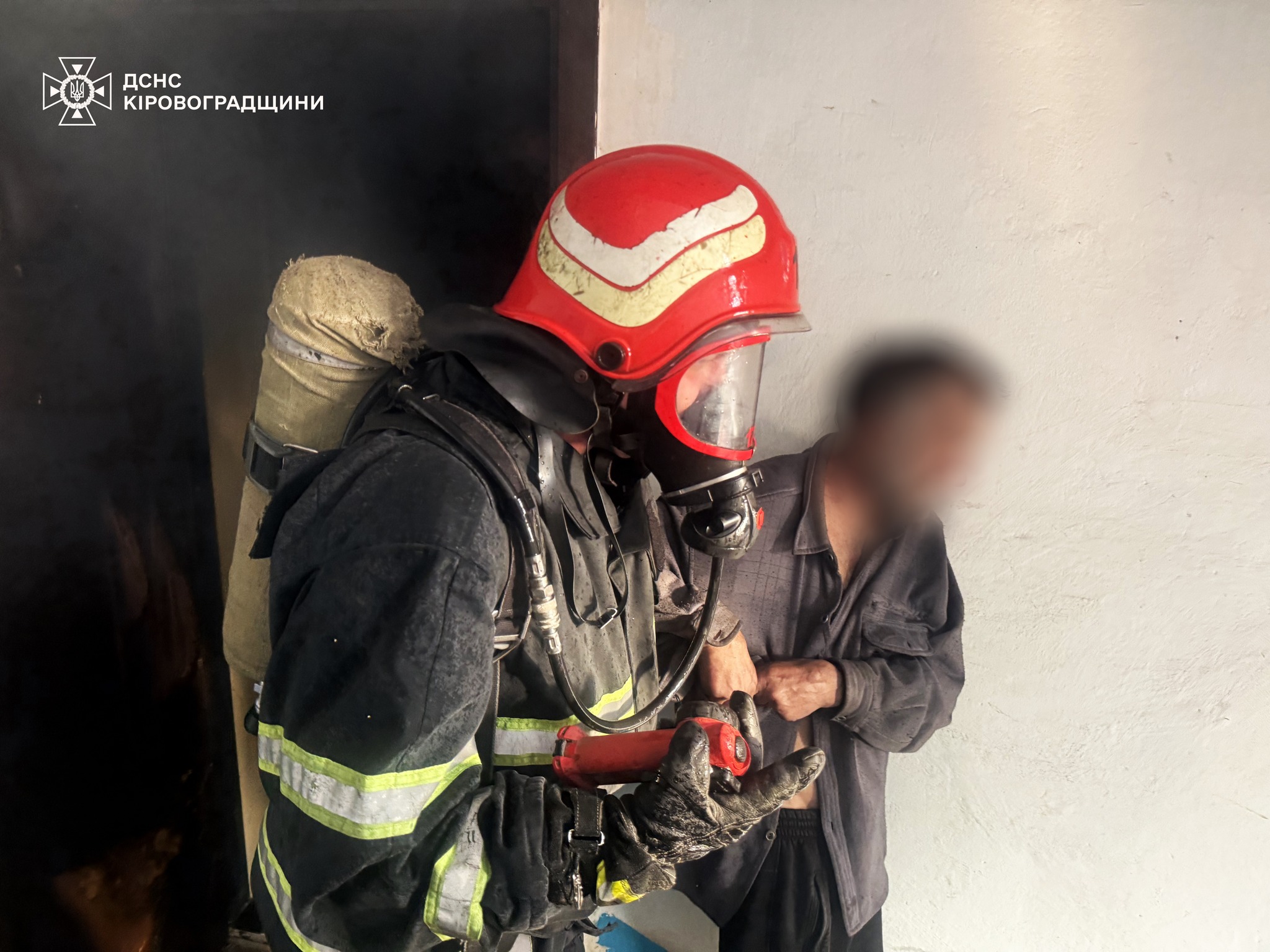 На Кіровоградщині під час пожежі врятували чоловіка