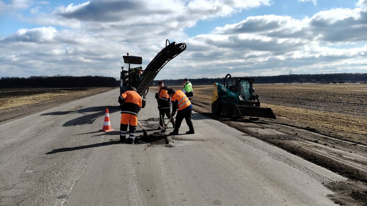 На Кіровоградщині ремонтують дороги державного значення
