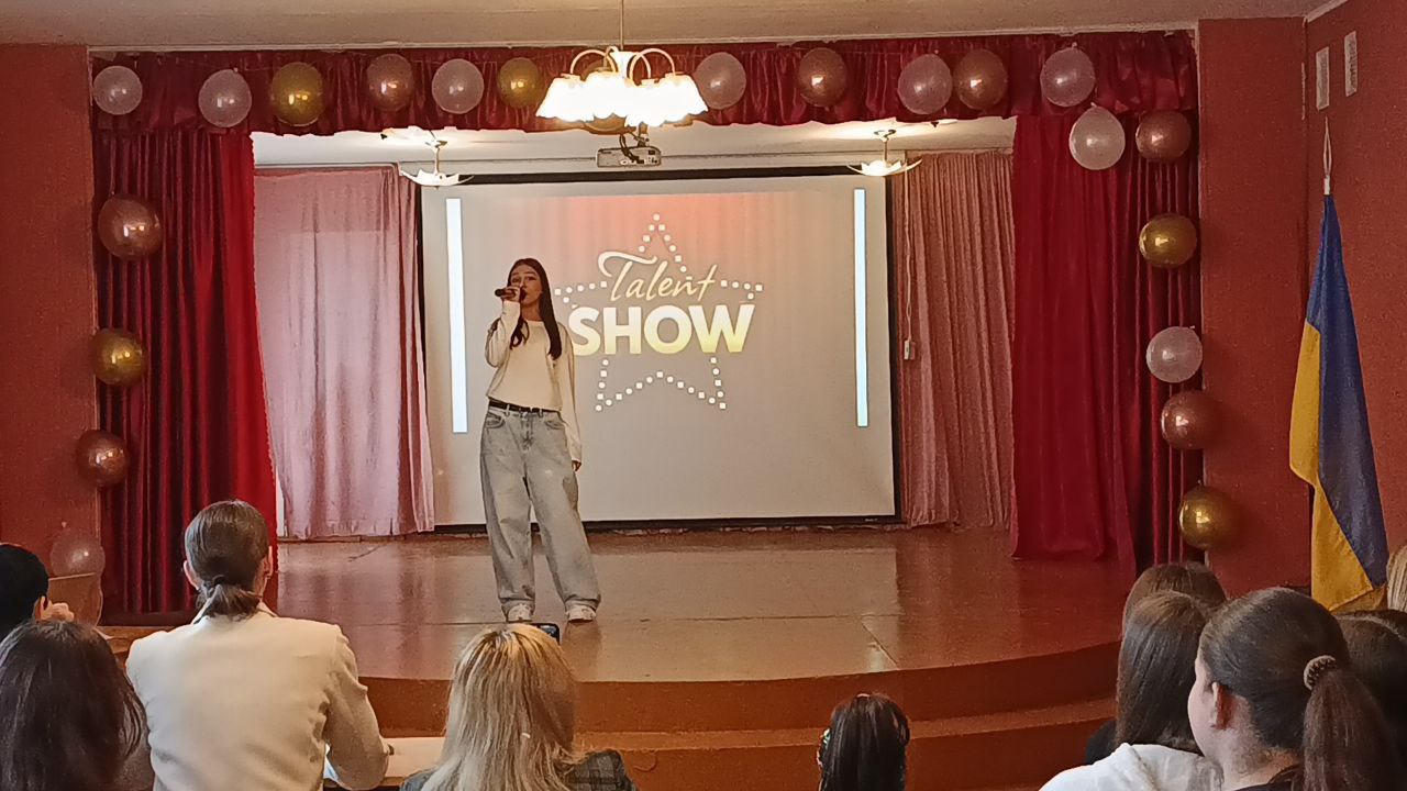 У Кропивницькому ліцеї відбувся творчий конкурс «Алло, ми шукаємо таланти!»