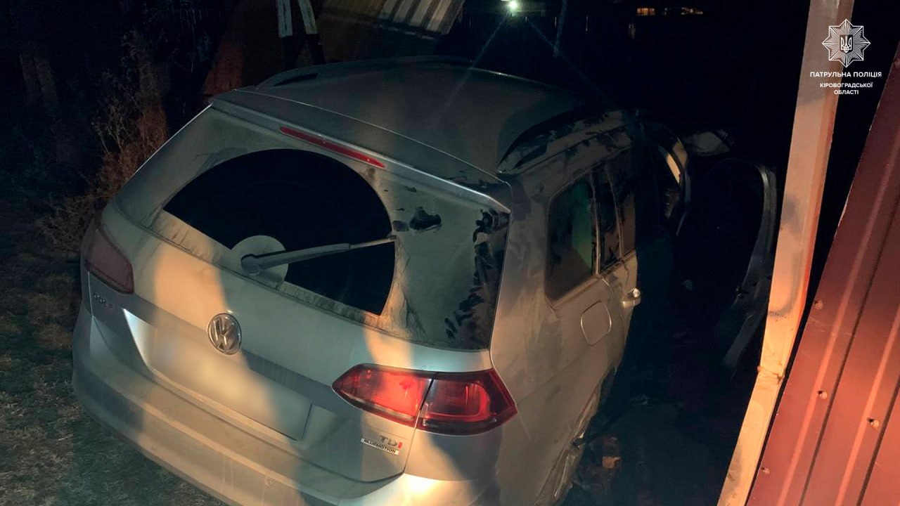 У Кропивницькому водій напідпитку влетів у паркан