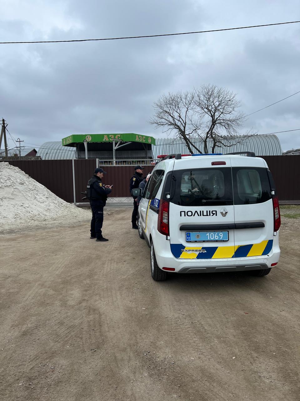 На Кіровоградщині викрили “підпільну” автозаправну станцію