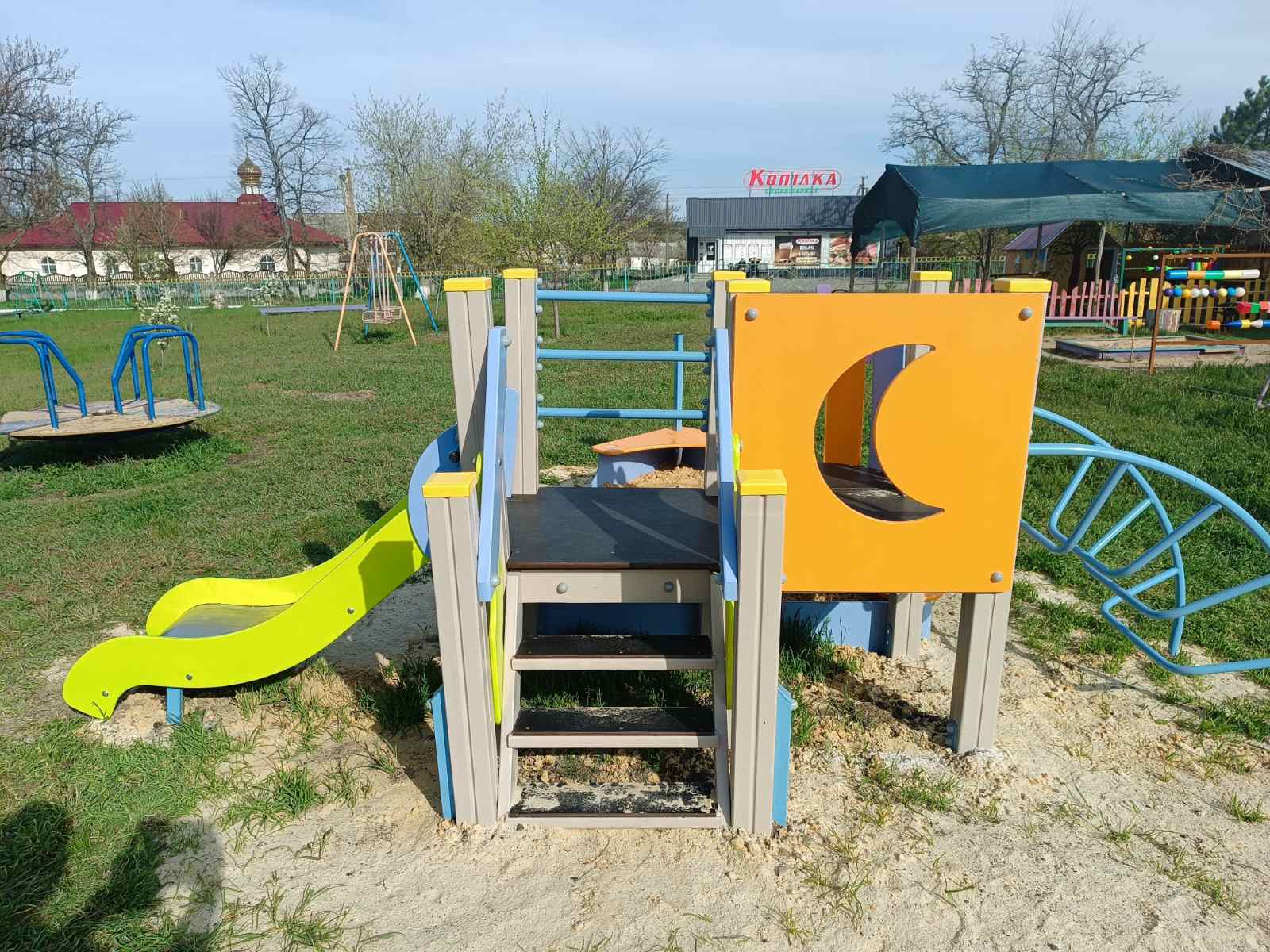 Сучасний майданчик для наймолодших встановили в громаді на Кіровоградщині