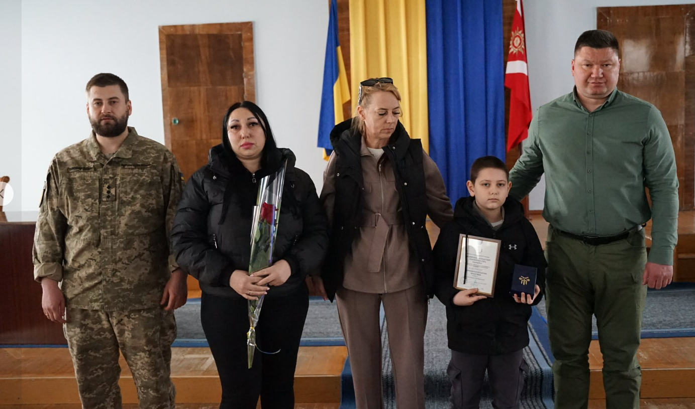 Родинам загиблих Героїв з Кіровоградщини вручили відзнаки