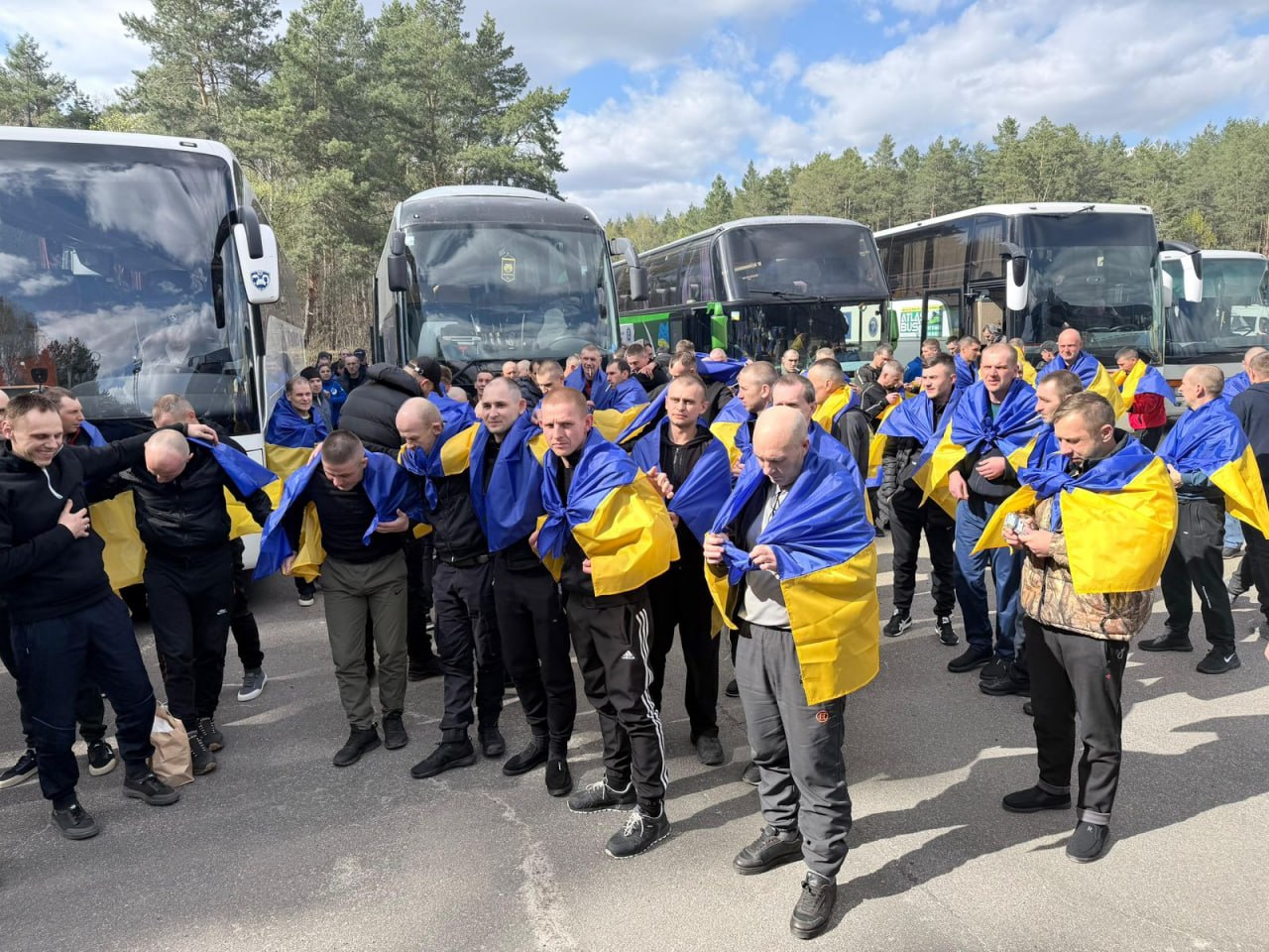 Двоє Героїв з Кіровоградщини повернулися з ворожого полону