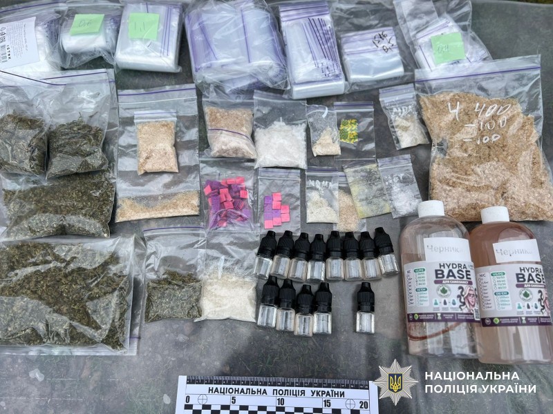 Двох «наркобізнесменів» викрили на Кіровоградщині