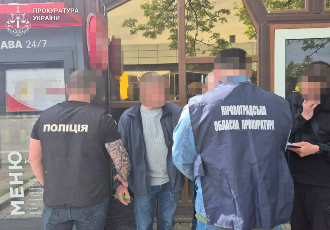 Заступник мiського голови з Кiровоградщини, вимагав три тисячi доларiв за  певнi “послуги”