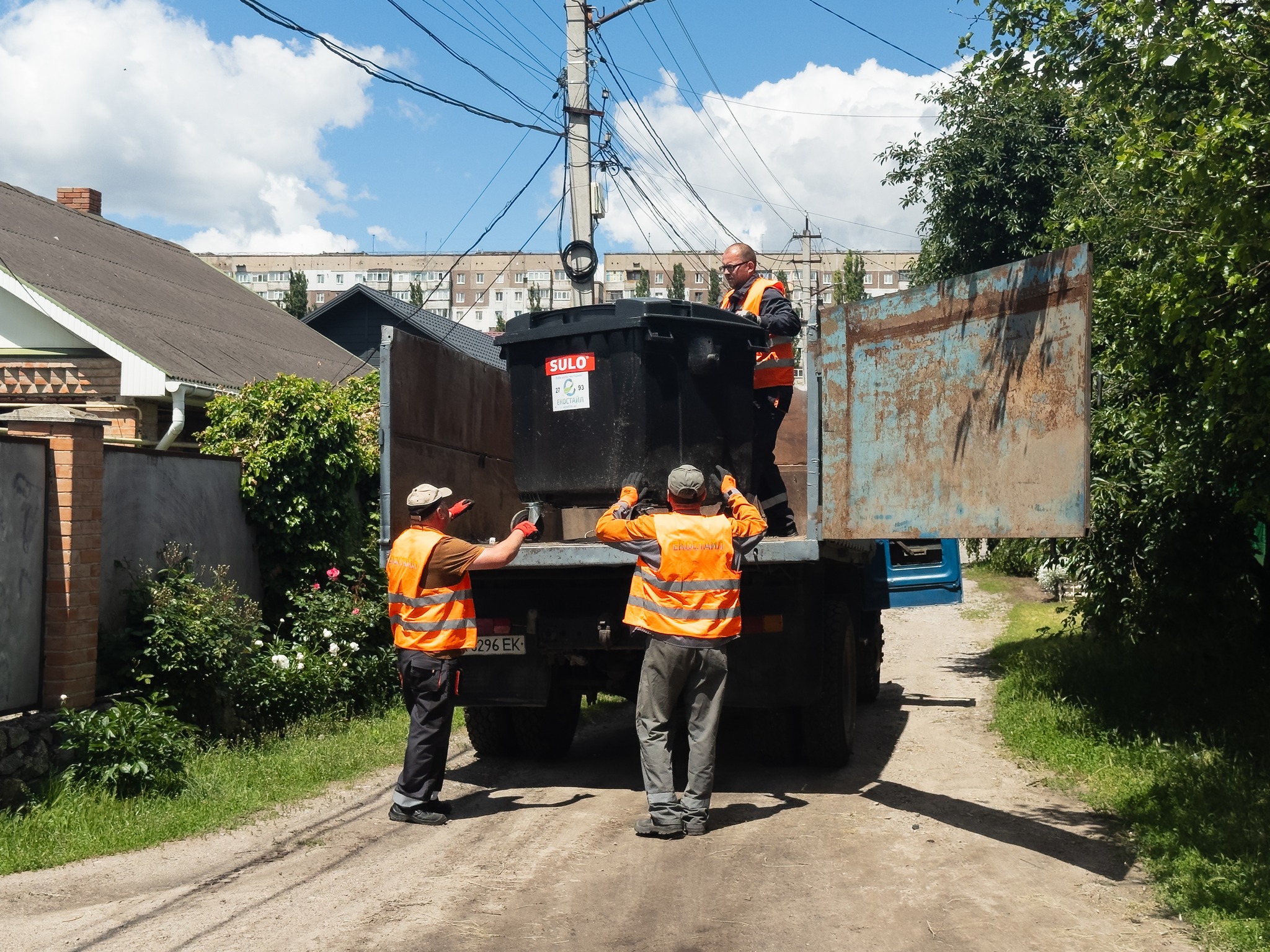 У приватному секторі кропивницького мікрорайону, з’явилися сміттєві контейнери