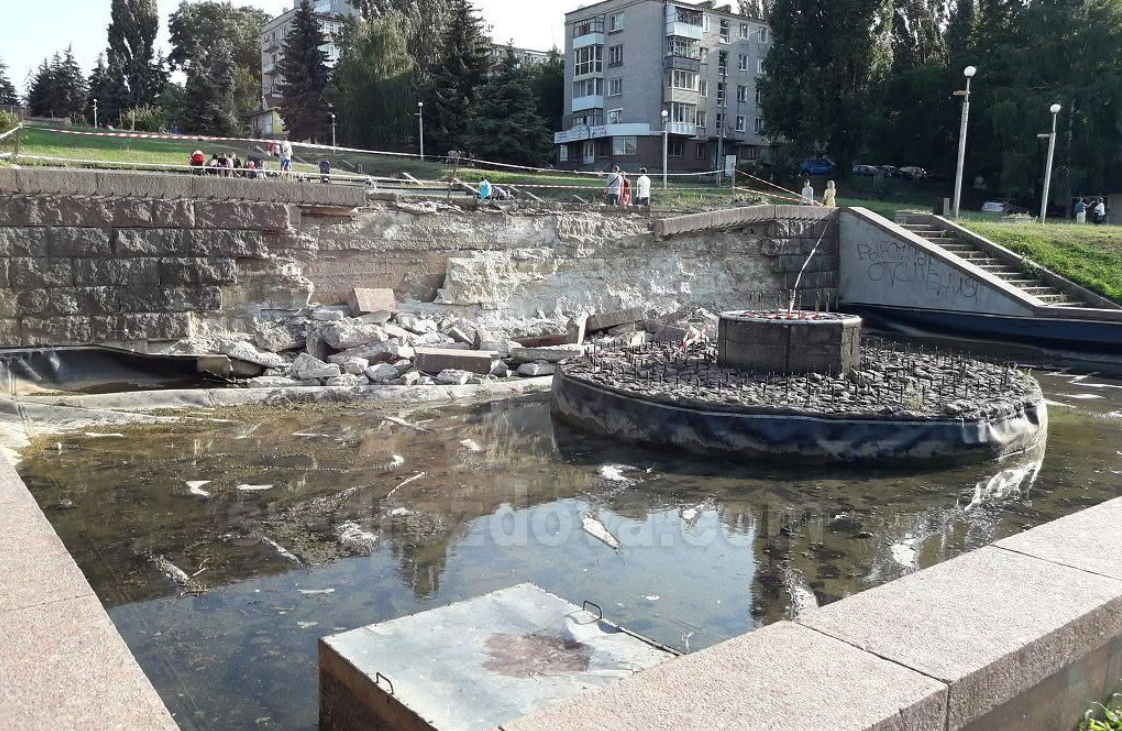 У Світловодську розпочали відновлення каскаду фонтанів на Бульварному узвозі