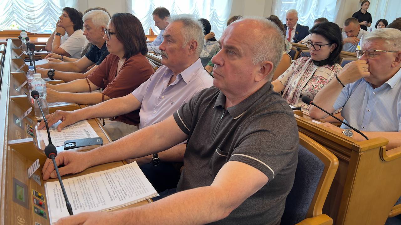 Кіровоградська обларада підтримала заохочення талановитих учнів та їх наставників