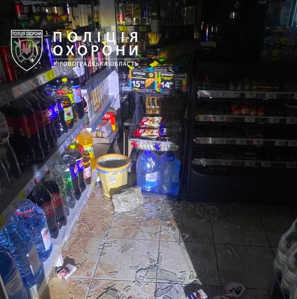 У Кропивницькому затримали чоловіка, який вночі проник до магазину