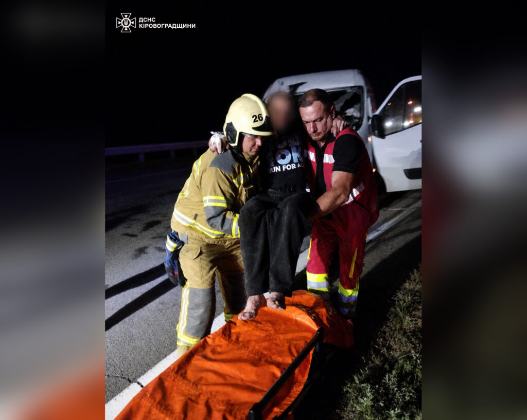 У ДТП на Кiровоградщинi надзвичайники врятували водiя