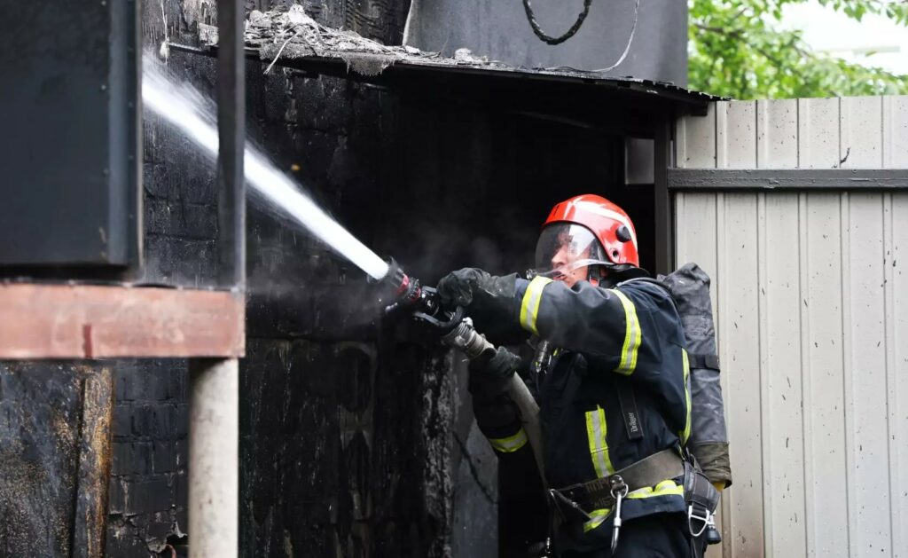 У Кропивницькому районі горіли будинок, магазин та авто