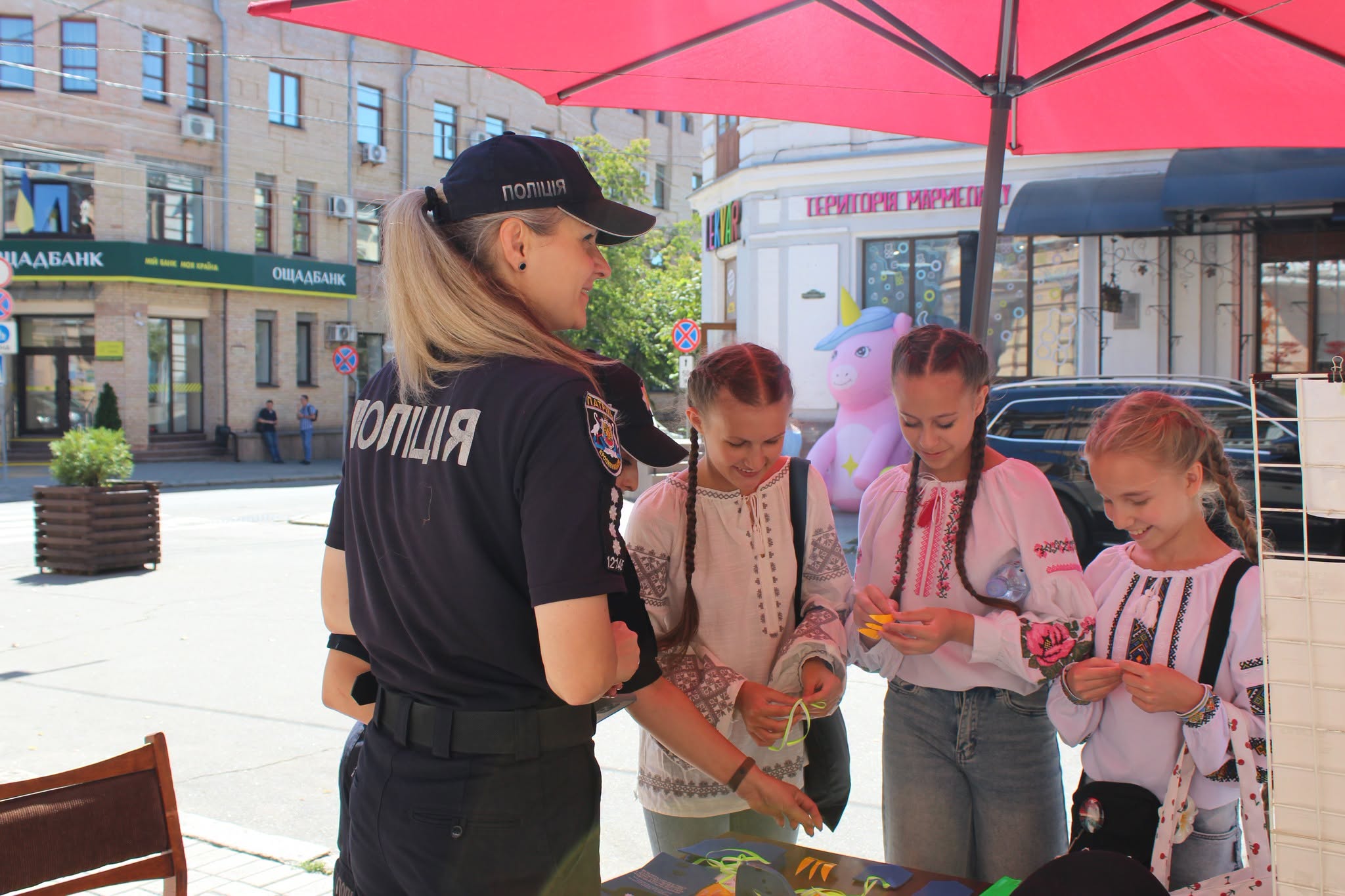 Енергія свободи: кропивницька бібліотека провела вуличну акцію до Дня Незалежності України