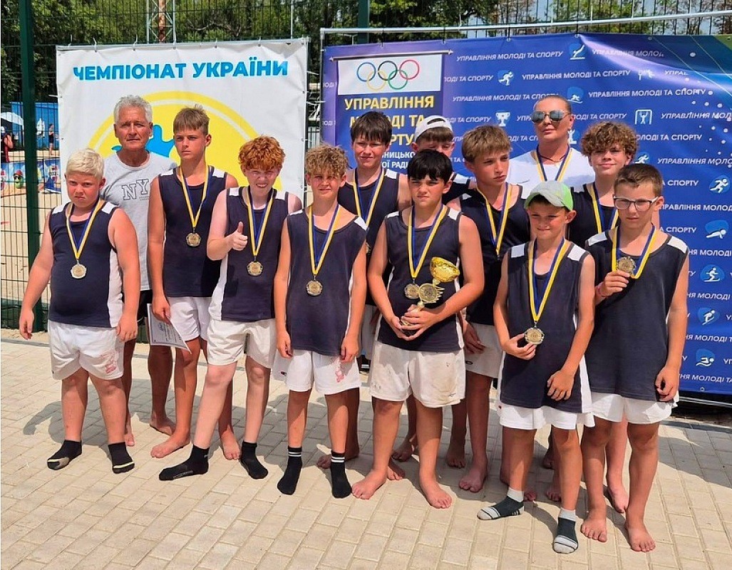 Юні гандболісти з Кропивницького вибороли “срібло” чемпіонату України