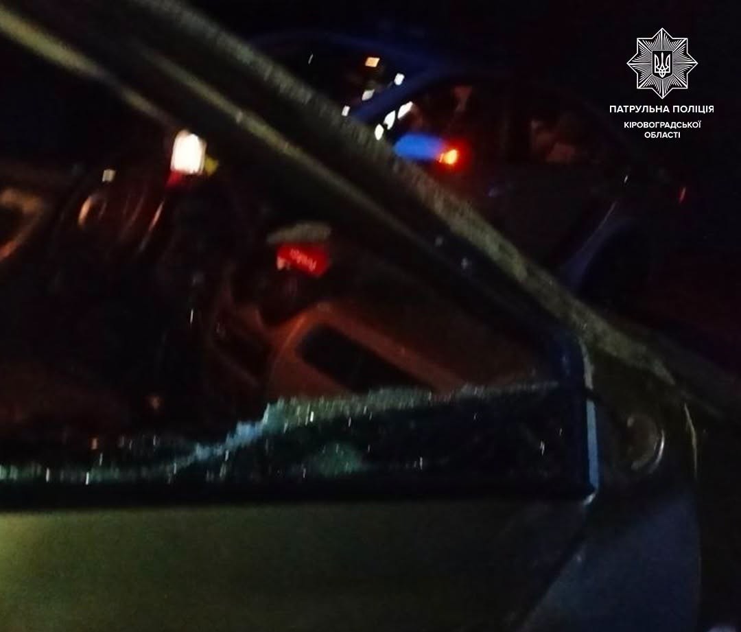 Під Кропивницьким п’яний водій на Dacia вчинив видовищну ДТП з перекиданням (ФОТО)