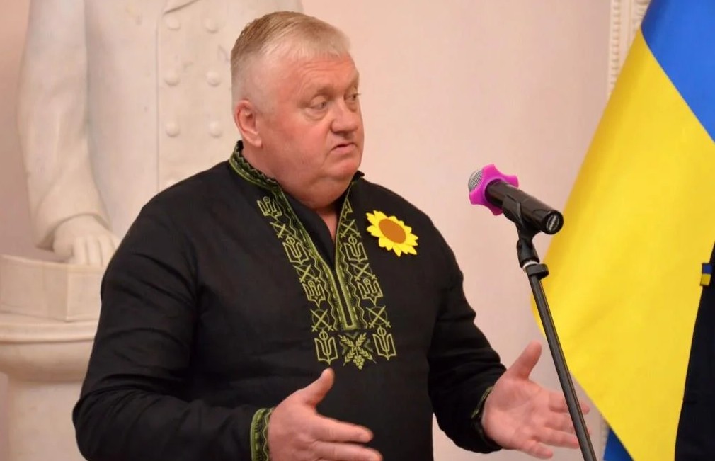 У Кропивницькому до Дня пам’яті захисників України презентували виставу «МАМИ»