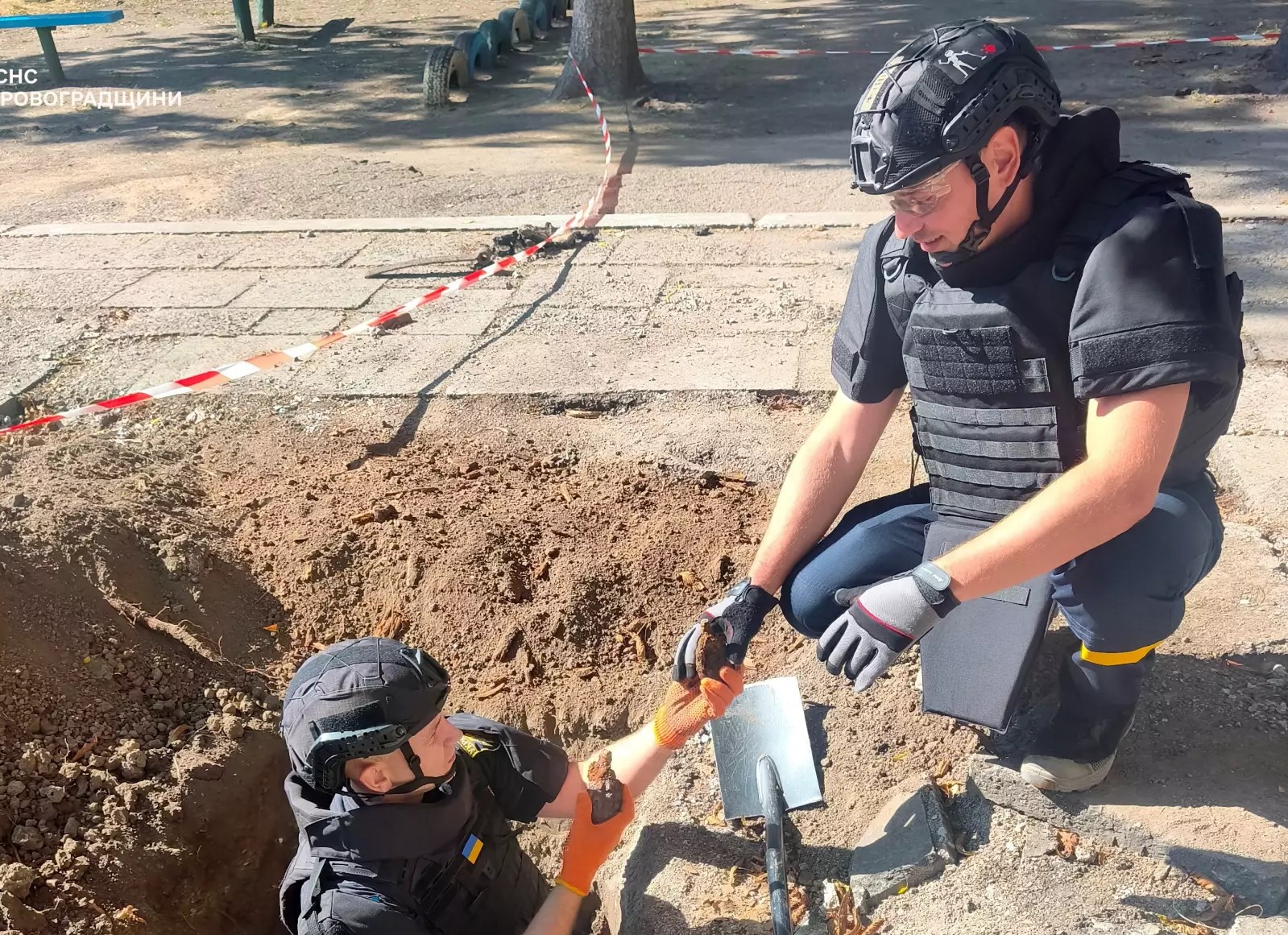 На Кіровоградщині сапери знешкодили дві бойові гранати часів Другої світової війни