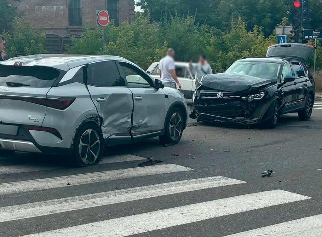 Водiй автiвки збив неповнолiтнього мотоциклiста у Кропивницькому