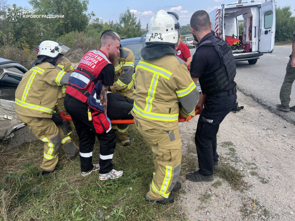 У Кропивницькому в ДТП загинула жінка, водія госпіталізували