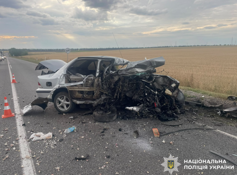 Під час обгону водій скоїв ДТП у Кропивницькому районі: двоє людей в лікарні