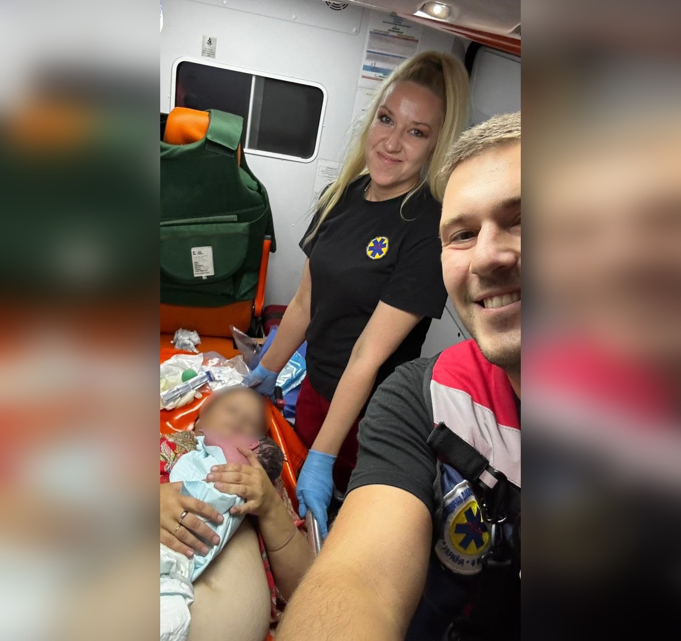 Малюк не дочекався пологового: на Кіровоградщині жінка народила сина в автомобілі екстренки