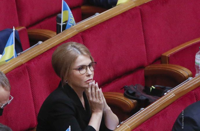 Посилки до 150 євро хотіли обкласти податком: «Батьківщина» не дала перекласти нові витрати на українців