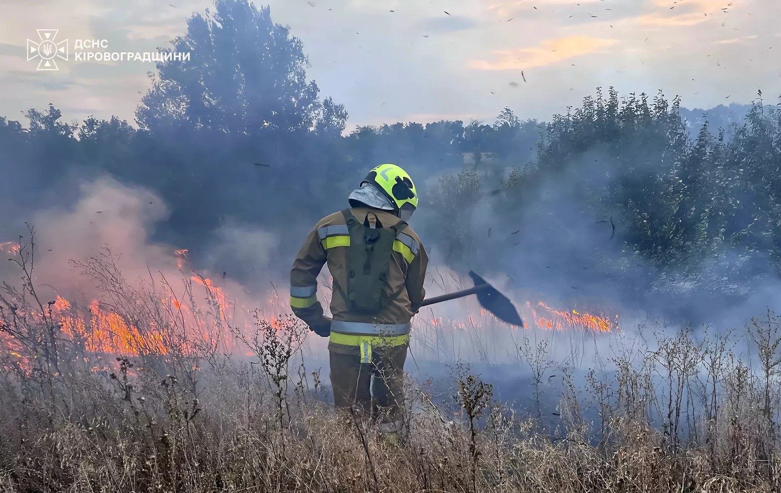 На Кіровоградщині під час пожежі врятували 72-річну жінку